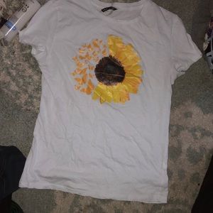 cute sunflower and butterfly t-shirt!